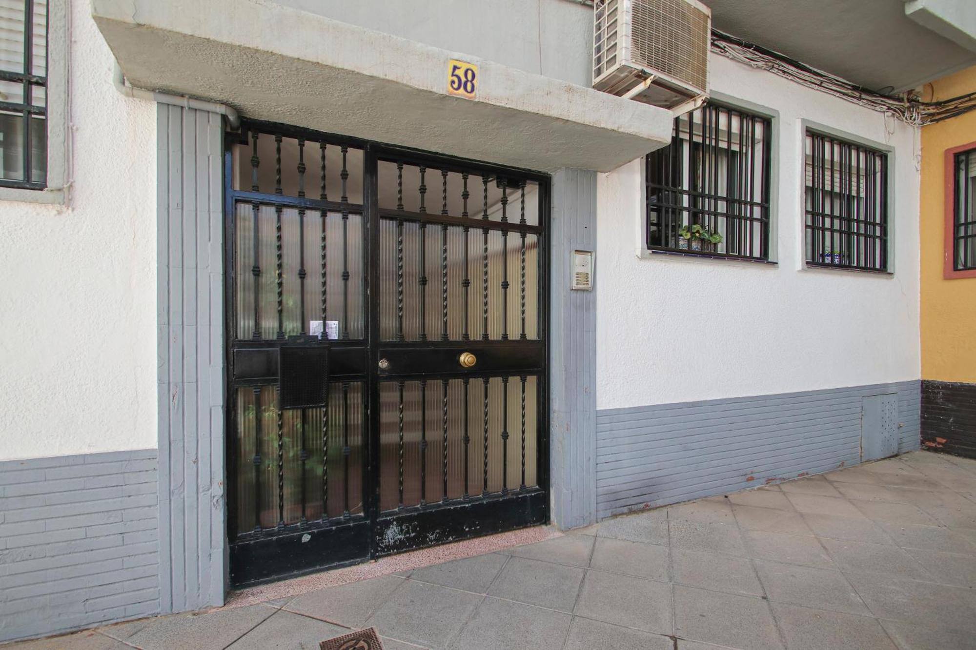 Apartment Spacious 2 Bedroom In The Heart Of Triana Sevilla